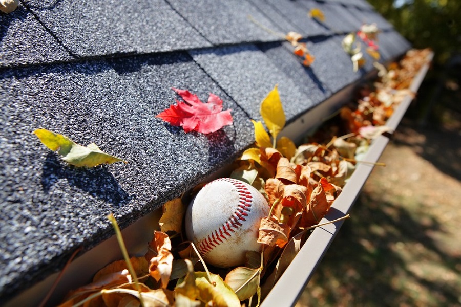 Eavestrough-Cleaning-In-Calgary