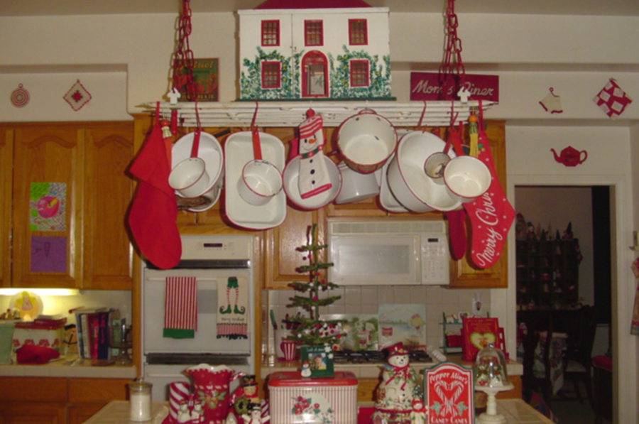 Cluttered kitchen Christmas decorations