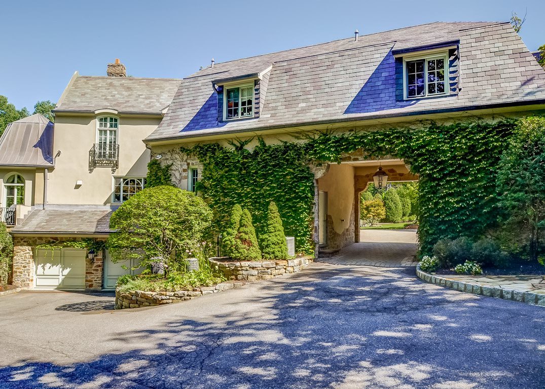 Porte Cochere on home