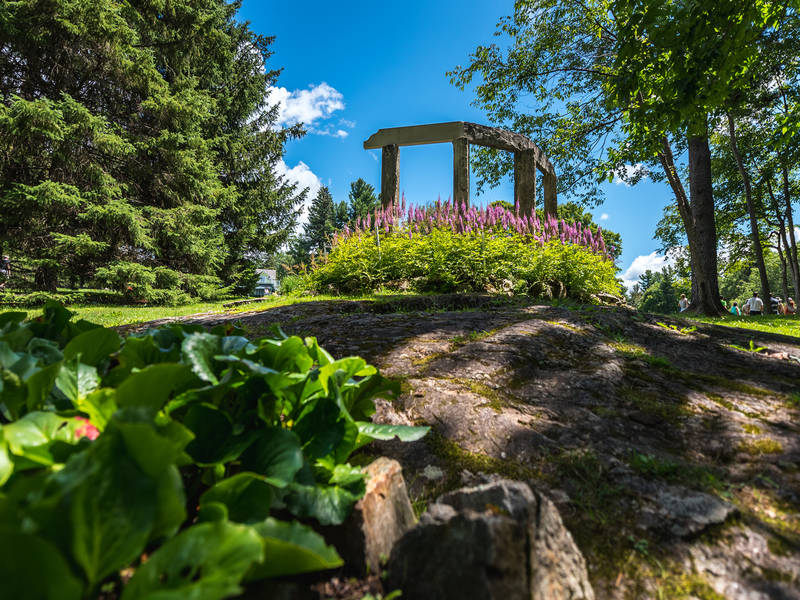 10 Reasons Why You Should Relocate to Ottawa - Mackenzie Estate Ruins