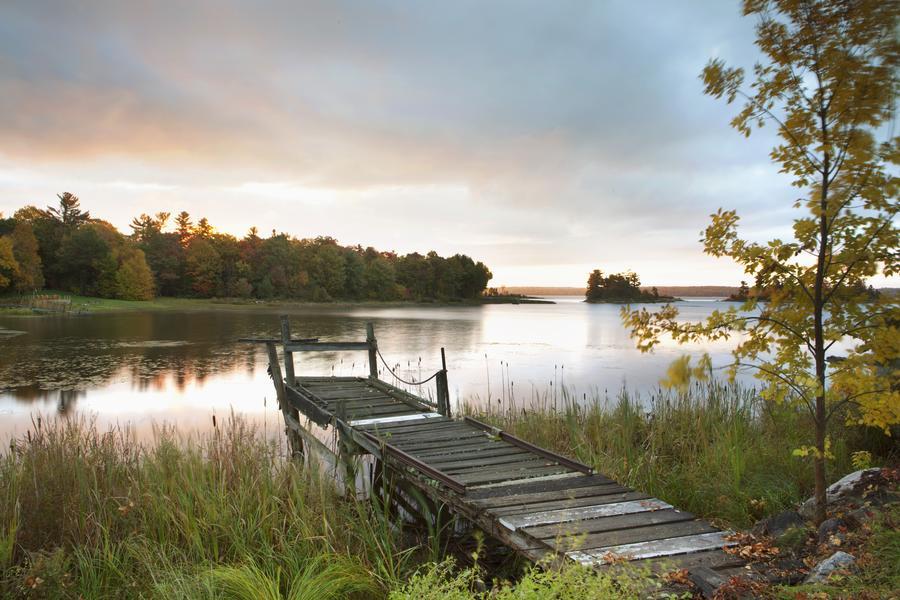 9 Tips for purchasing a waterfront property