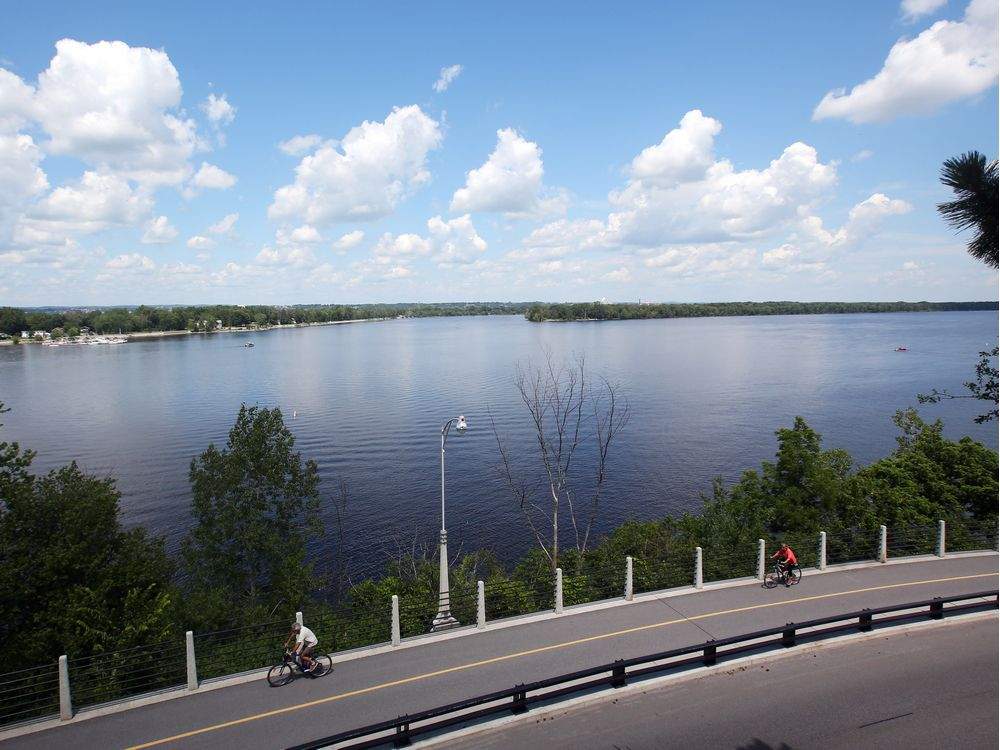 Rideau River Eastern Pathway along the Ottawa River