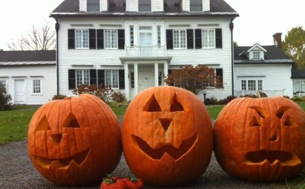 Things to do in Ottawa this Halloween - Chillings Estate
